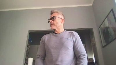 Axl_hot webcam model stream image