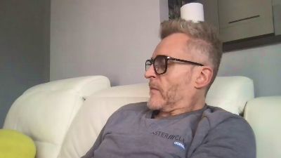 Axl_hot webcam cam4 model stream image