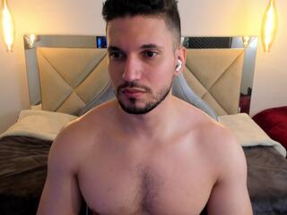 Ryan Ward webcam model stream image