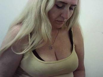 Multiply-orgazm webcam bongacams model stream image