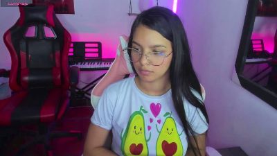 room_kiitty webcam model stream image