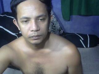 Lyndon F webcam model stream image