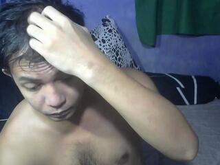 Lyndon F webcam model stream image