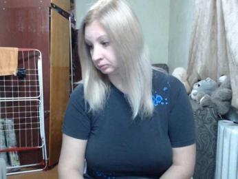 BustyBlondy webcam model stream image