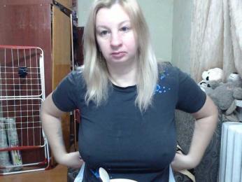 BustyBlondy webcam model stream image