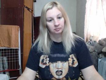 BustyBlondy webcam model stream image