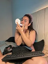 RexxaYBlade webcam model stream image