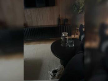 AdellCros webcam model stream image