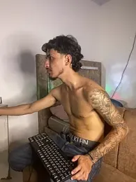 Kriss_Edwards webcam model stream image