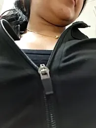 -VICKKY webcam model stream image