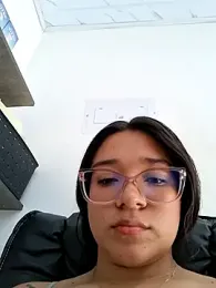 -VICKKY webcam model stream image