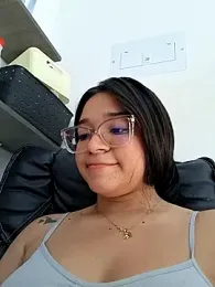 -VICKKY webcam model stream image