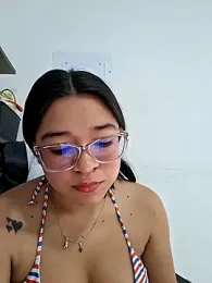 -VICKKY webcam model stream image