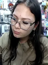 Vale_Saenzz webcam model stream image