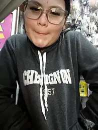 Vale_Saenzz webcam stripchat model stream image