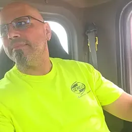 KrazyLegz webcam model stream image