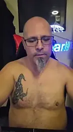 KrazyLegz webcam model stream image