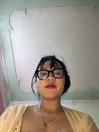 Leeeeiu webcam model stream image