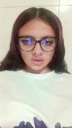 Cata_ webcam model stream image