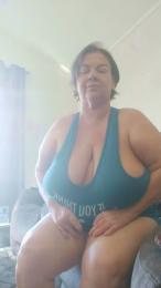 Biggestjugs53 webcam model stream image