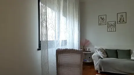 Daleliana webcam model stream image