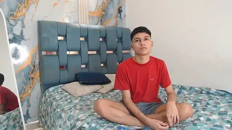 PRETTY_FEM webcam model stream image