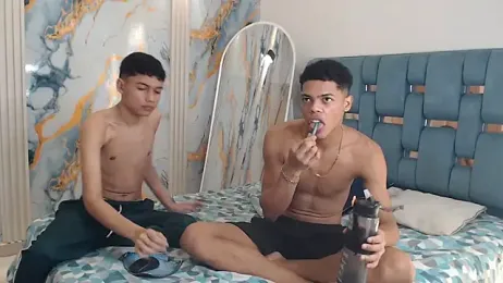 PRETTY_FEM webcam model stream image