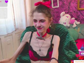 KittyRaine webcam model stream image