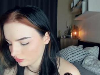 cute_caprice webcam model stream image