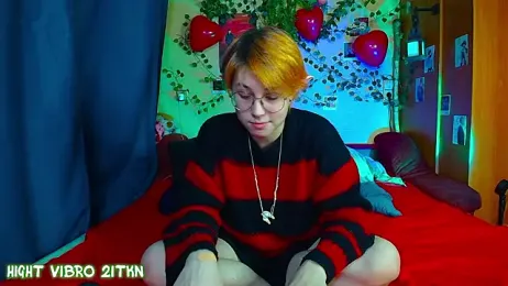 TrickyKitsune webcam stripchat model stream image