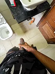 16Hose webcam model stream image