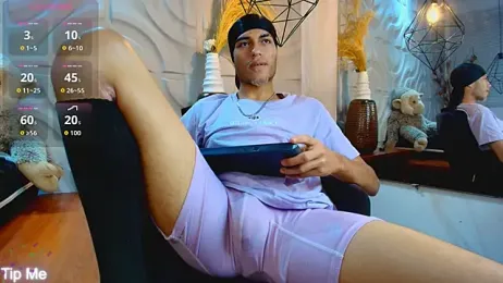 ItsZairen webcam model stream image