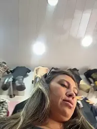 LIZ-06_ webcam model stream image