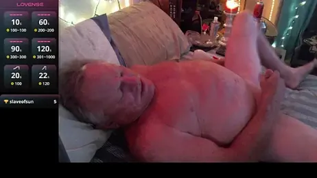 Pussyeat2please webcam stripchat model stream image