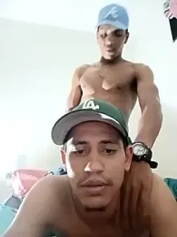 WolVID_XX77 webcam model stream image