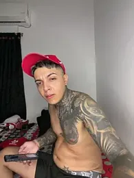 golden_girl_house webcam model stream image