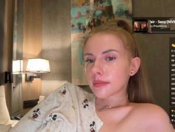 VikkiExtraCheese webcam bongacams model stream image