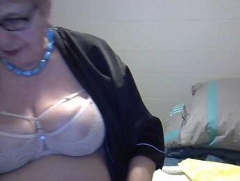 SweetCherry00 webcam model stream image