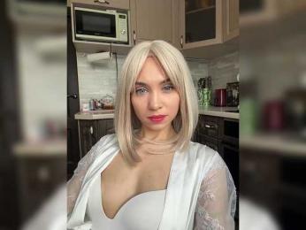 TopWoman webcam bongacams model stream image