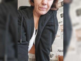 KissaHot webcam model stream image