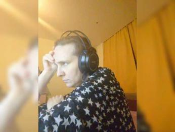 Magretta_Dering webcam model stream image