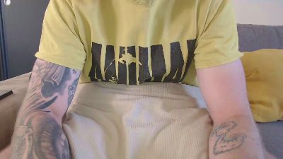 Julienlozaq webcam model stream image