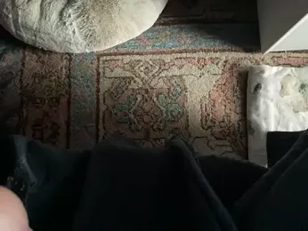 LickYourYoni webcam model stream image