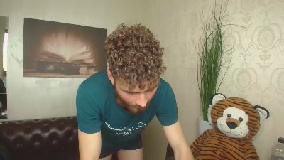 KyloEast webcam model stream image