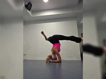 ARotikA webcam model stream image