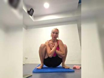 ARotikA webcam model stream image