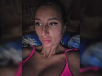 ARotikA webcam model stream image