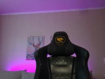 twiinkie_pie webcam model stream image