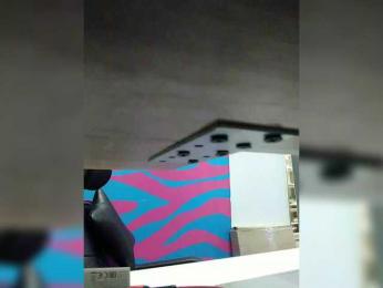 Xo4y-Tpax webcam model stream image