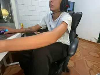 Max_TheHorseDick webcam model stream image